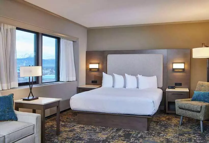 キングサイズベッドのスイートルーム, Virgin Hotels Las Vegas, Curio Collection by Hilton