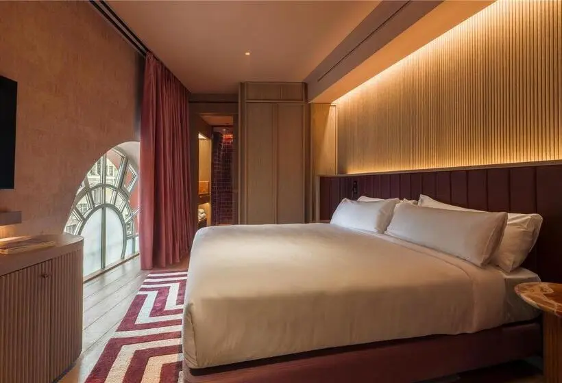 اتاق استاندارد با تخت بزرگ, Virgin Hotels Las Vegas, Curio Collection by Hilton