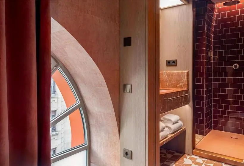 اتاق استاندارد با تخت بزرگ, Virgin Hotels Las Vegas, Curio Collection by Hilton