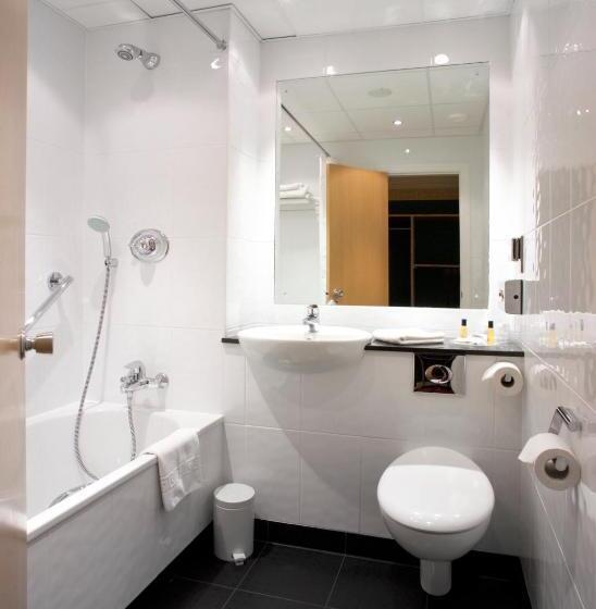 适合残疾人使用的标准间, Best Western Plus Milford Hotel