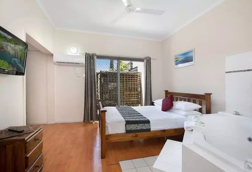 سوئیت با وان آب گرم, Cairns City Sheridan Motel