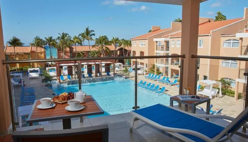 استودیوی استاندارد, Divi Dutch Village Beach Resort