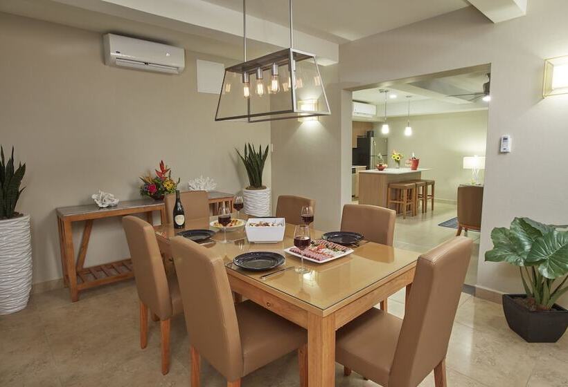 سوییت, Divi Dutch Village Beach Resort