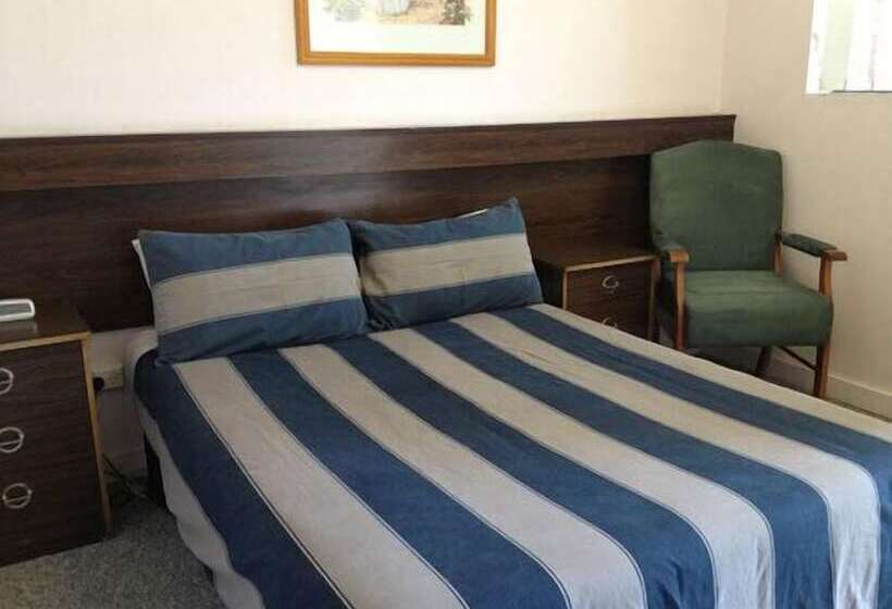 חדר אקונומי, Figtree Motel