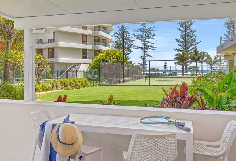 ガーデンビューの2ベッドルームアパート, Burleigh Beach Tower
