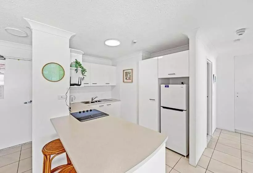 オーシャンビューのスーペリアー1ベッドルームアパートメント, Burleigh Beach Tower