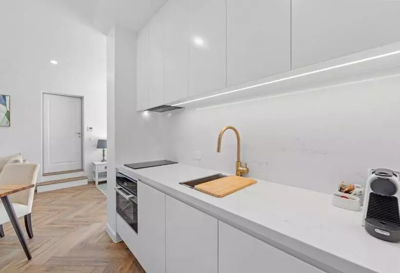 Superior studio with garden view, Burleigh Beach Tower