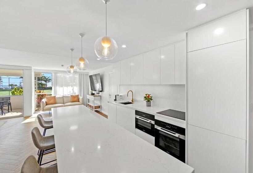 شقة سوبيريور 3 غرف نوم, Burleigh Beach Tower