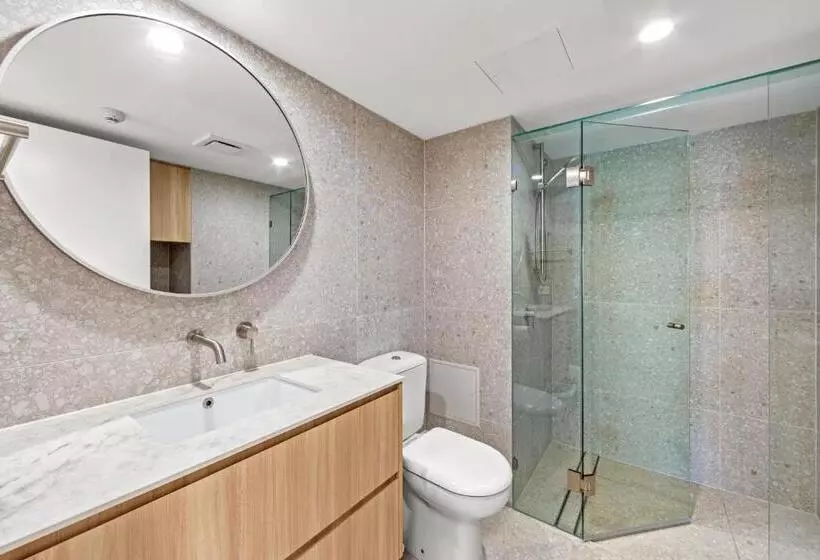 オーシャンビューの2ベッドルームデラックスアパート, Burleigh Beach Tower