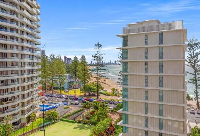 オーシャンビューの1ベッドルームデラックスアパート, Burleigh Beach Tower