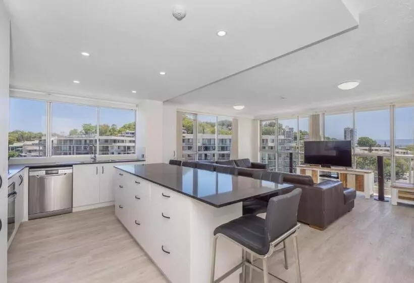 オーシャンビューのスーペリアー1ベッドルームアパートメント, Burleigh Beach Tower