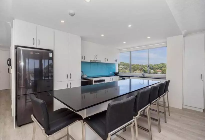 オーシャンビューのスーペリアー1ベッドルームアパートメント, Burleigh Beach Tower