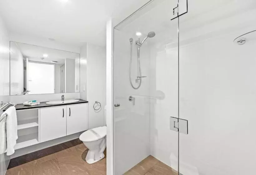オーシャンビューのスーペリアー1ベッドルームアパートメント, Burleigh Beach Tower