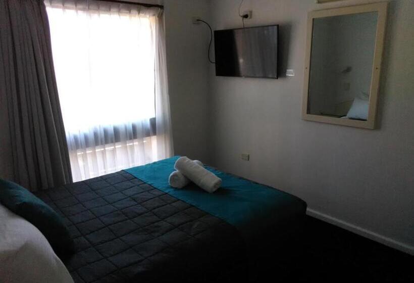 شقة غرفة واحدة, Caravilla Motor Inn