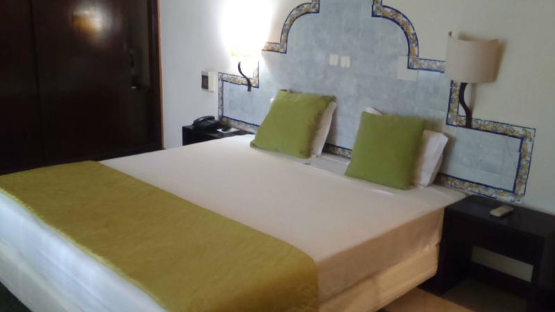 اتاق کلاسیک, Continental Luanda