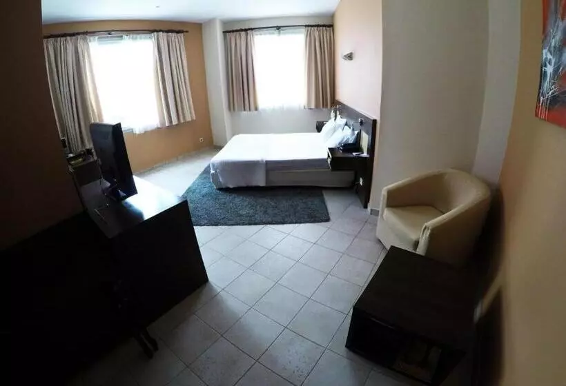 اتاق کلاسیک یک تخته, Continental Luanda