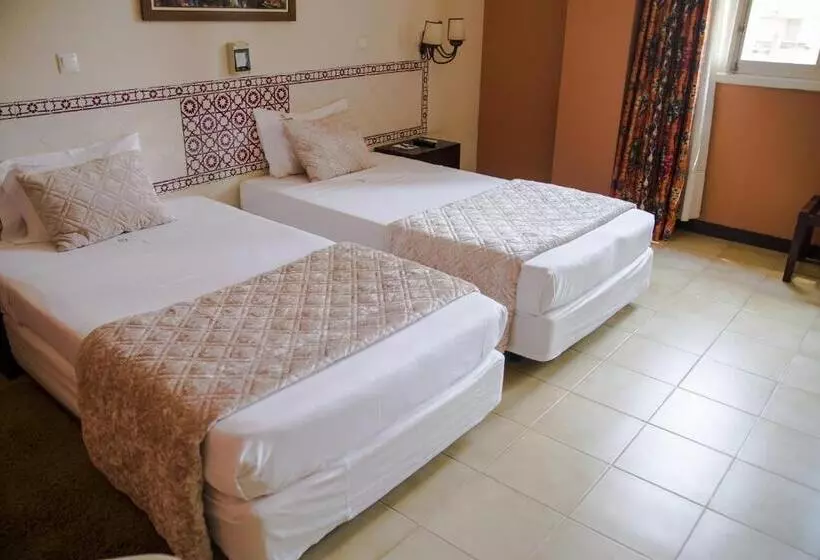 اتاق کلاسیک, Continental Luanda