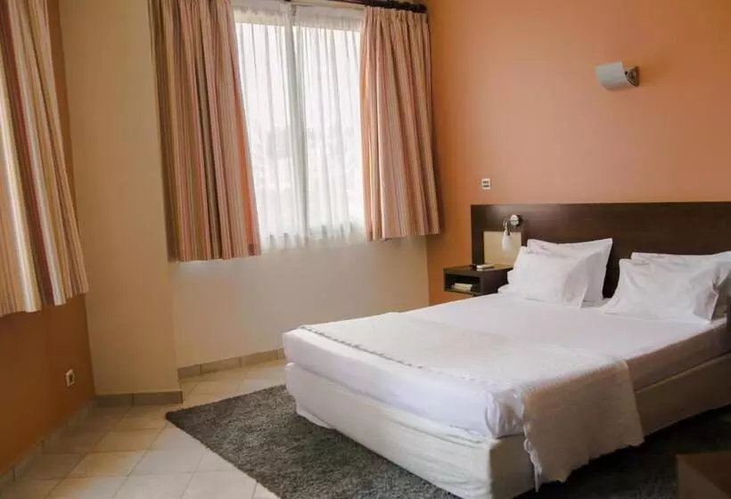 اتاق کلاسیک, Continental Luanda