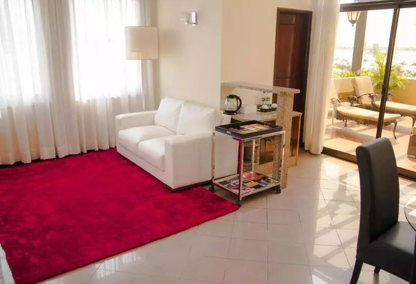 سوییت جونیور, Continental Luanda