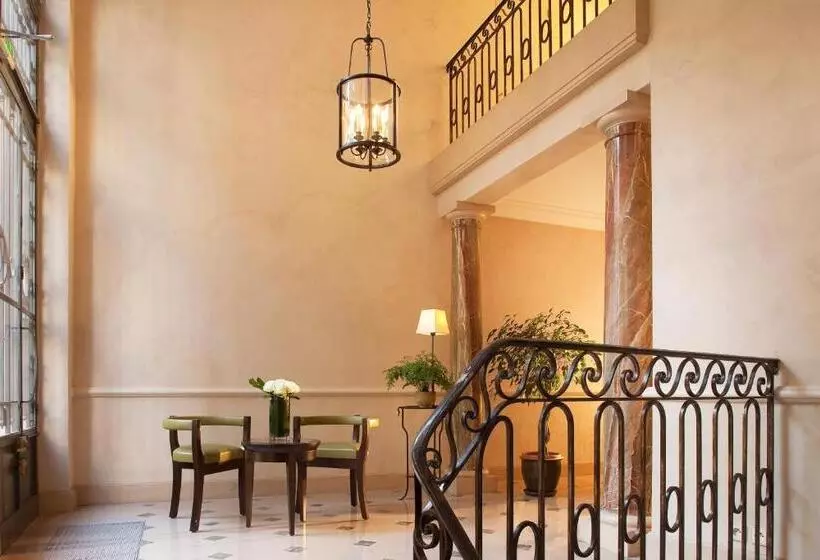آپارتمان 2 خوابه با تراس, Hôtel De L Arcade
