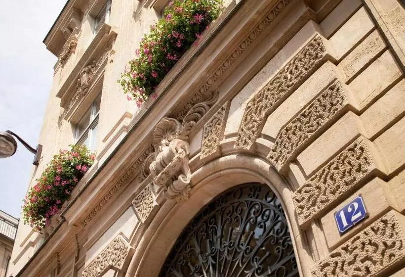 استودیوی استاندارد, Hôtel De L Arcade