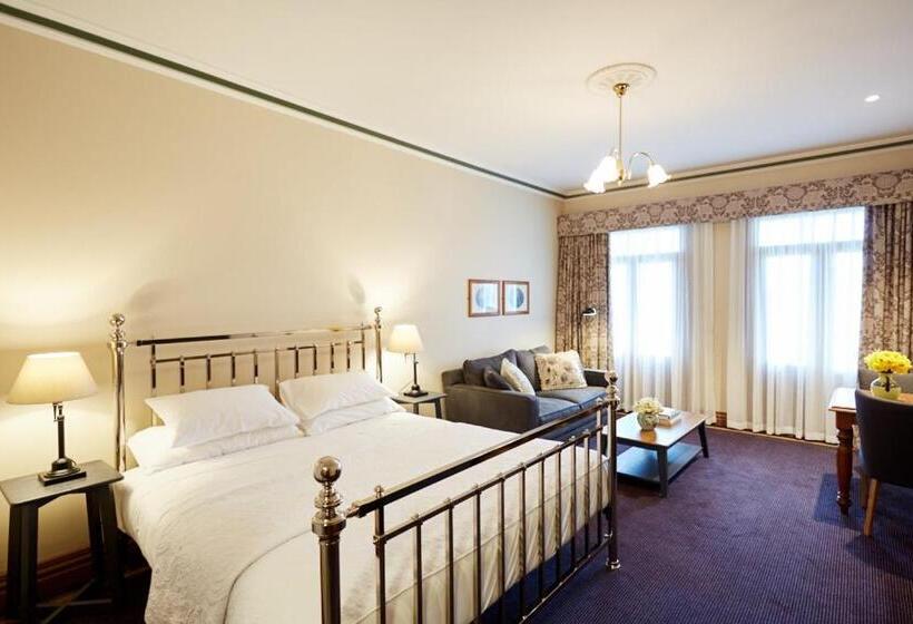 סוויטה דלוקס, The Terrace At The Settlement