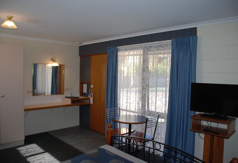 デラックススイート, Cunningham Shore Motel