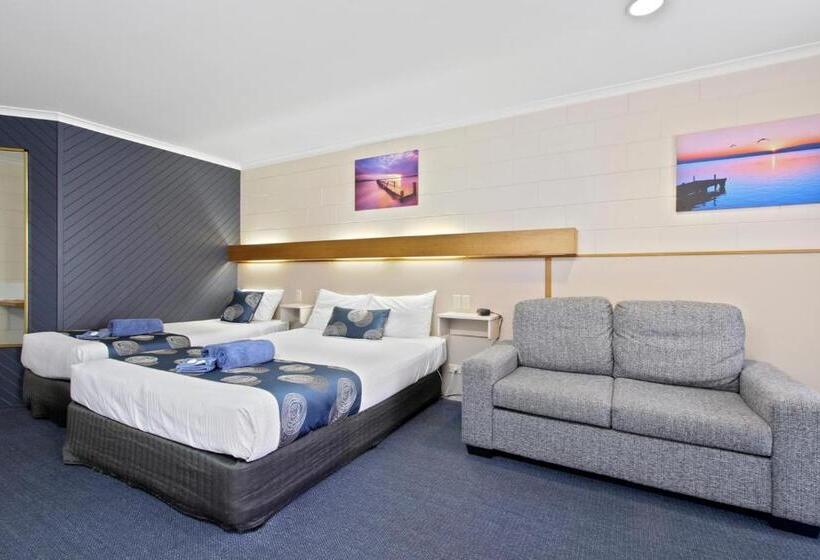 デラックススイート, Cunningham Shore Motel