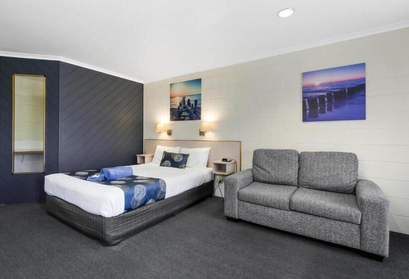 デラックススイート, Cunningham Shore Motel