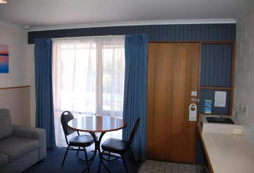 スイート（家族用）, Cunningham Shore Motel
