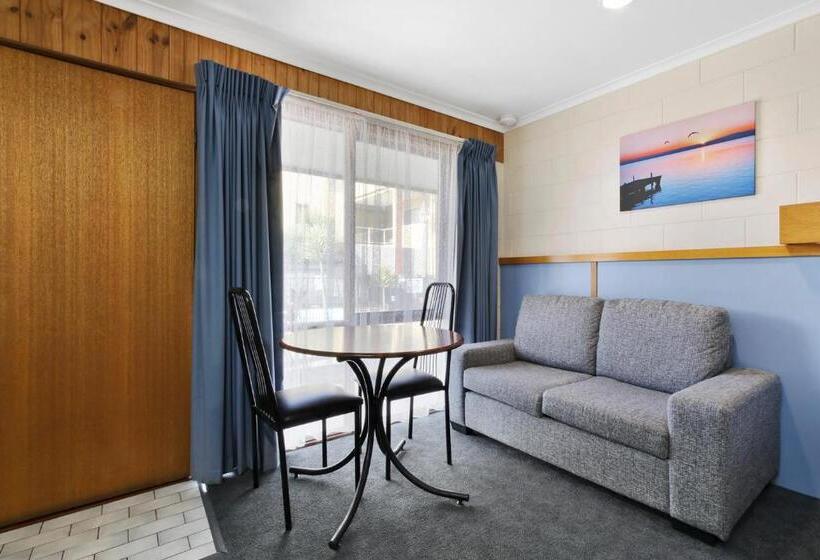 장애인을 위한 스위트, Cunningham Shore Motel