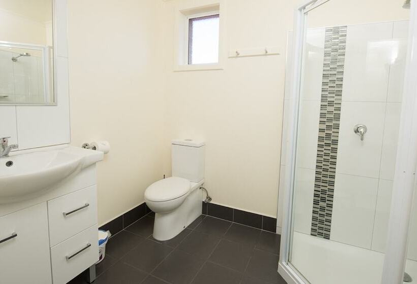 2ベッドルームアパートメント, Graham Apartments