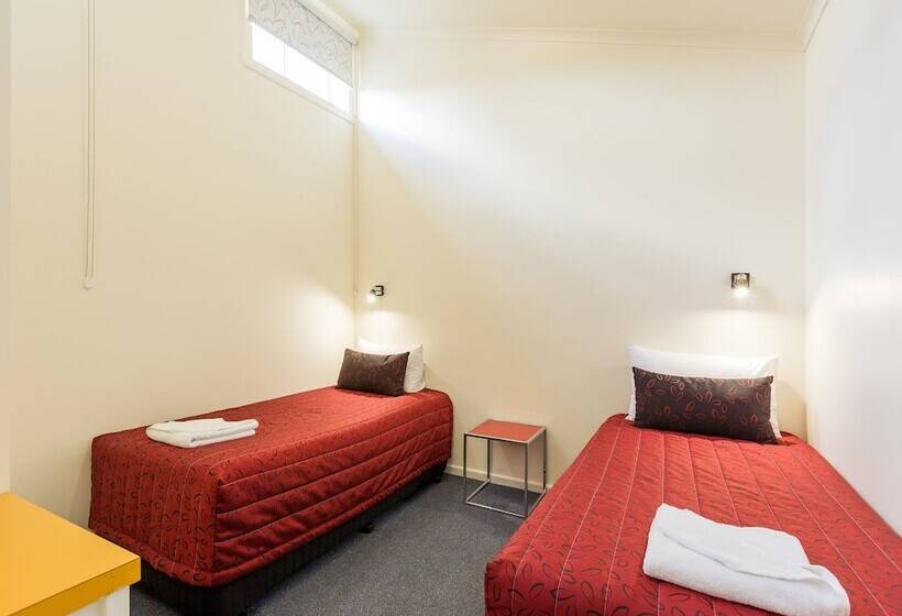 3ベッドルームアパートメント, Graham Apartments