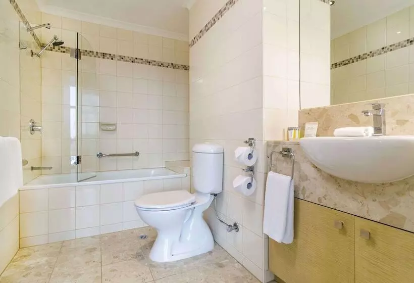 آپارتمان 2 خوابه, Clarion Suites Gateway
