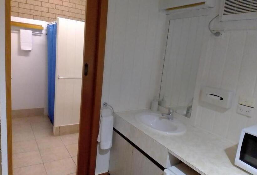 غرفة قياسية, Country Home Motor Inn