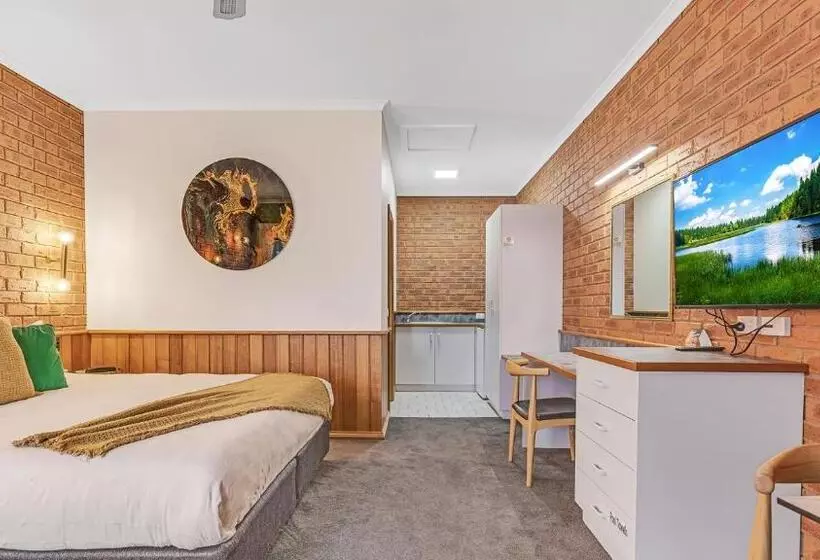 デラックススイート, Golden River Motor Inn