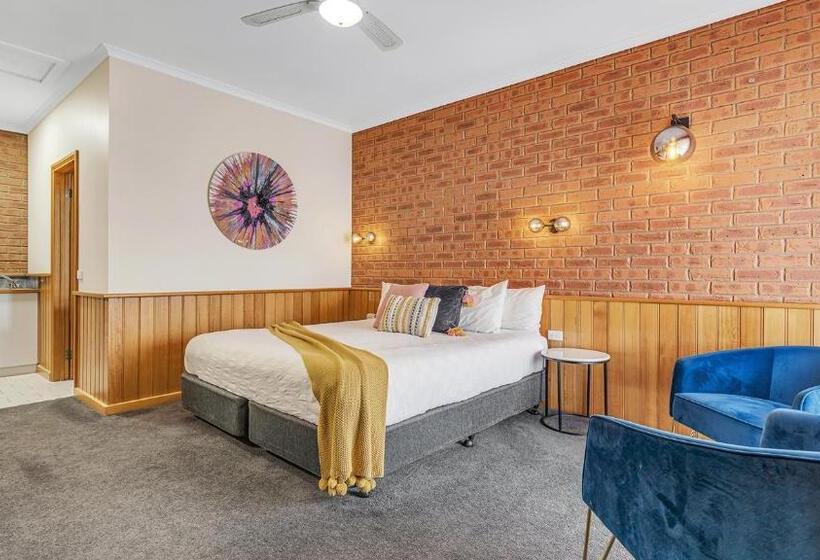 Люкс Повышенной Комфортности, Golden River Motor Inn