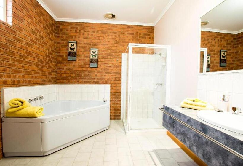 Люкс Повышенной Комфортности, Golden River Motor Inn