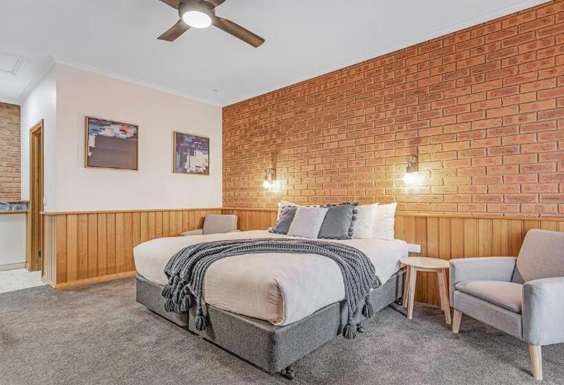 Номер Deluxe Кровать Кинг, Golden River Motor Inn