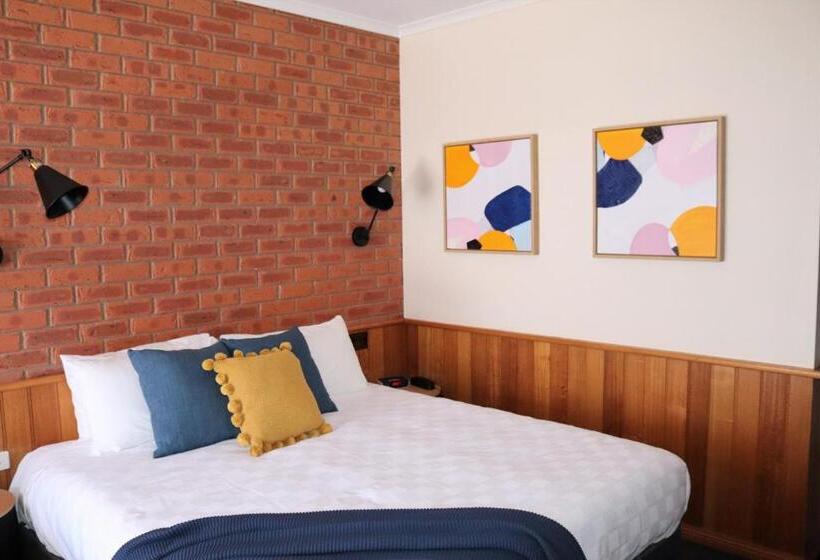 חדר דחוקס עם מיטת קינג, Golden River Motor Inn