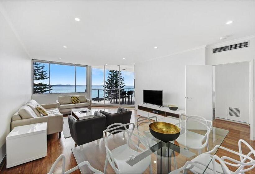 شقة 3 غرف مطلة على البحر, Sandcastle Apartments