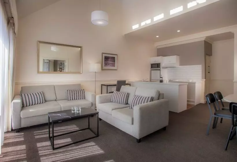 3ベッドルームアパートメント, Majestic Old Lion Apartments