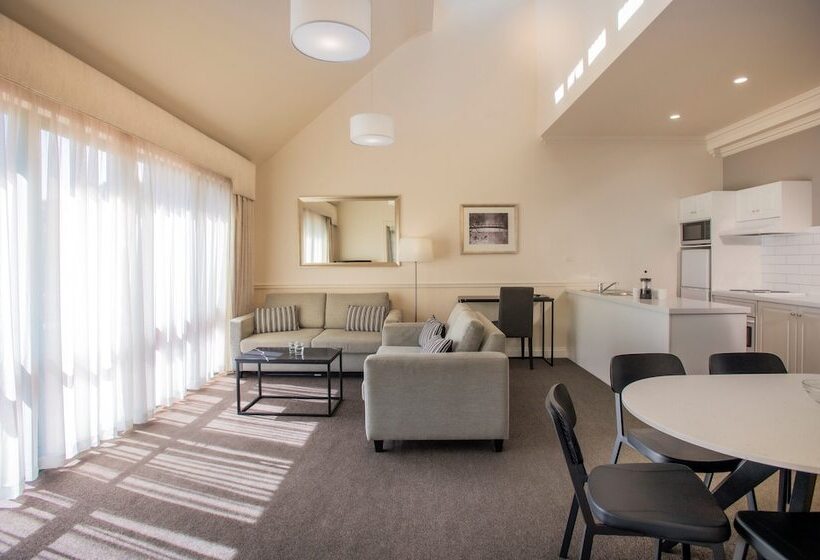 آپارتمان 3 خوابه, Majestic Old Lion Apartments