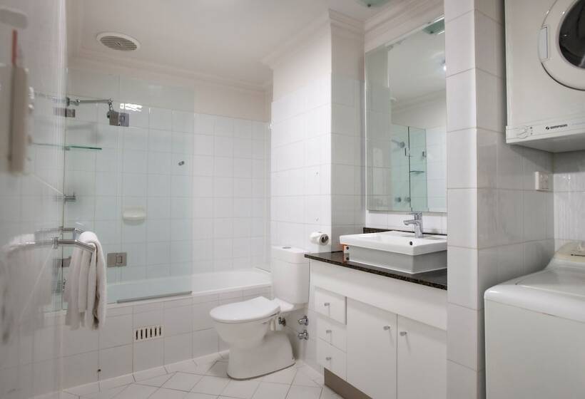 Апартаменты 3 Спальни, Majestic Old Lion Apartments