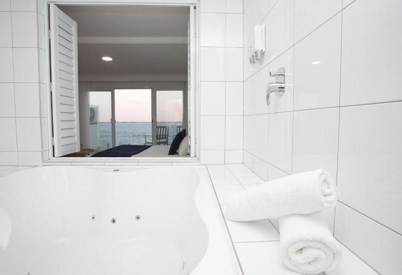 스위트 퀸침대, Ocean Front Motel