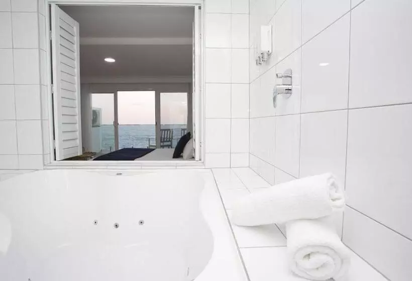 Suite Queen Bed, Ocean Front Motel