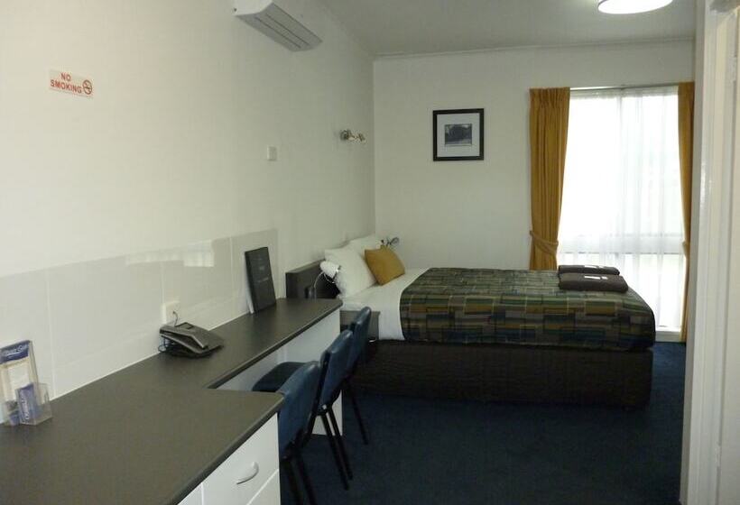 家庭间, Otway Gate Motel