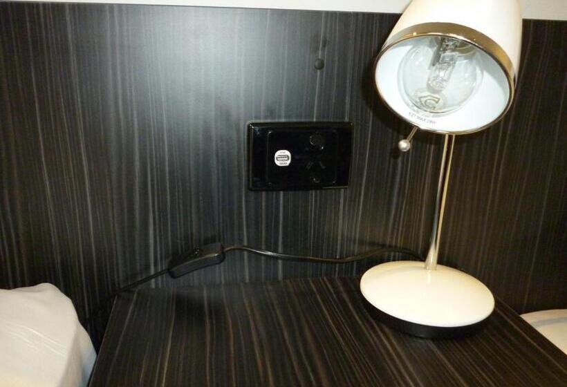 标准间, Otway Gate Motel