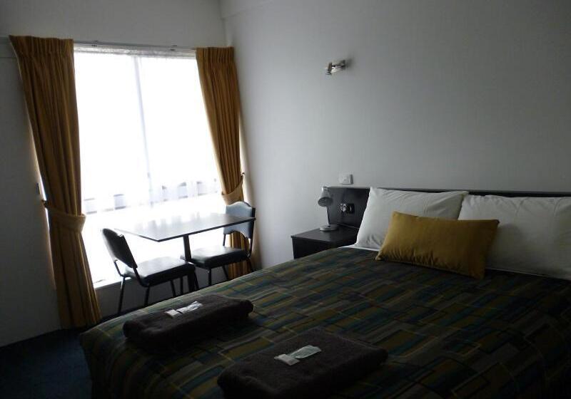 标准间, Otway Gate Motel