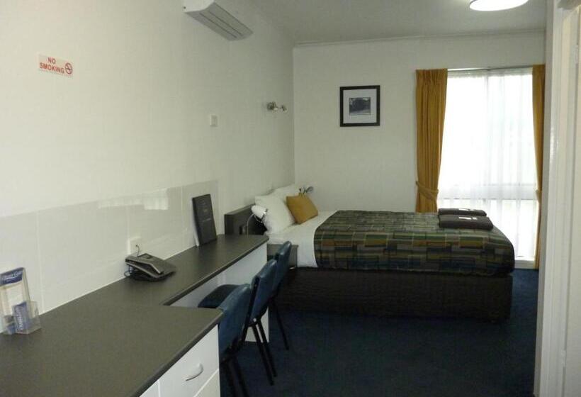 家庭间, Otway Gate Motel